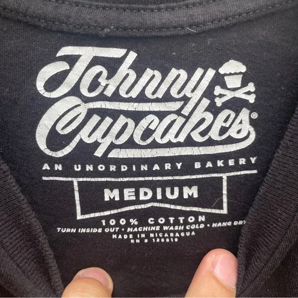 Johnny Cupcakes Black Mario Theme Graphic T-Shirt Men’s Size Medium - Picture 3 of 6